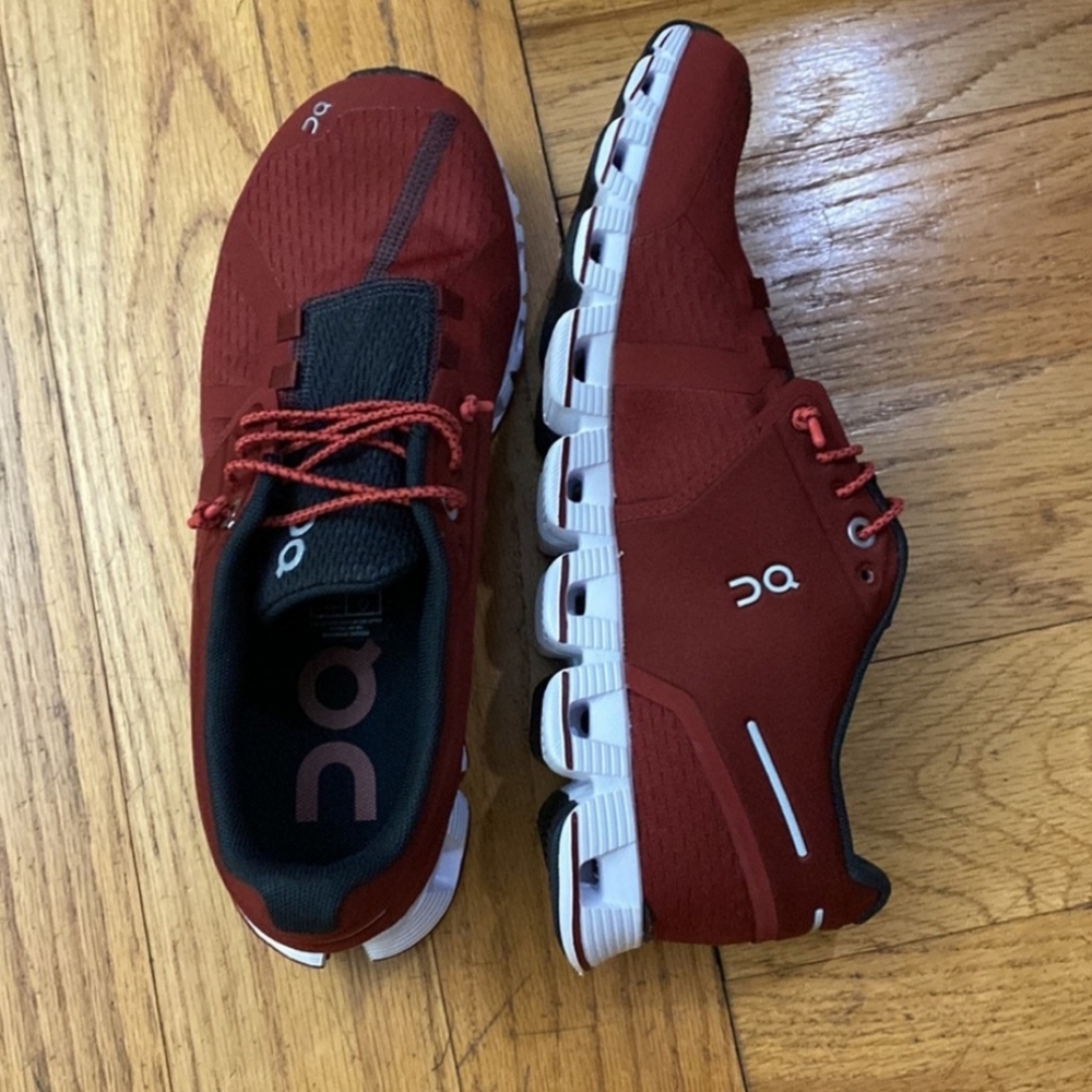 Onclouds tennis shoes